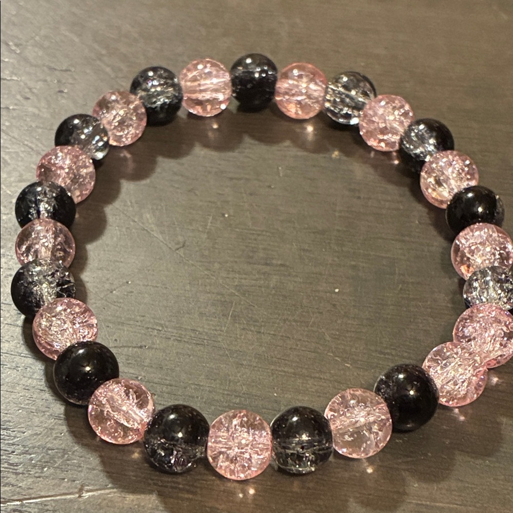 Elegant Pink and Black Beaded Bracelet